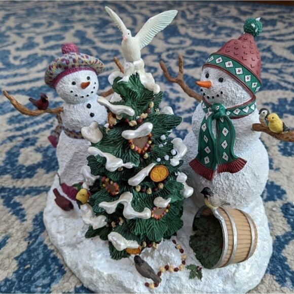 Lenox - Together At Christmas - Frosty Collection Sculptures - Picture 3 of 12